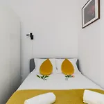 Lägenhet Kamienica Chelmonskiego 10 Przy Mtp By Renters *