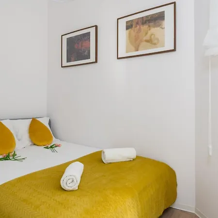 Kamienica Chelmonskiego 10 Przy Mtp By Renters