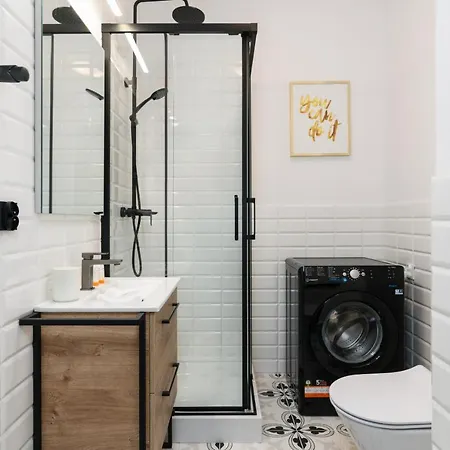 Kamienica Chelmonskiego 10 Przy Mtp By Renters