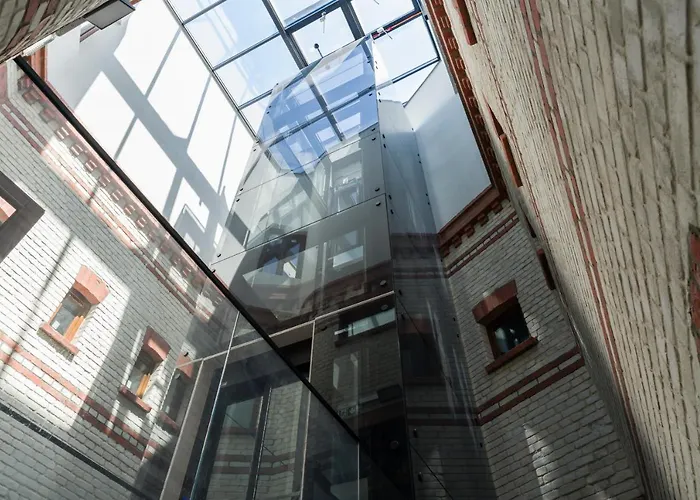 Kamienica Chelmonskiego 10 Przy Mtp By Renters